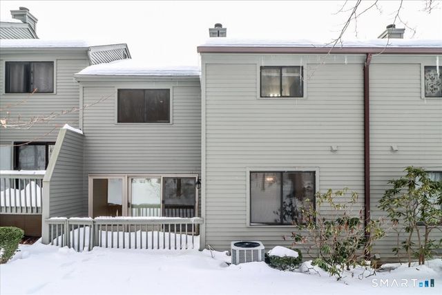 29 Ledgewood Drive 29, Brookfield, CT 06804