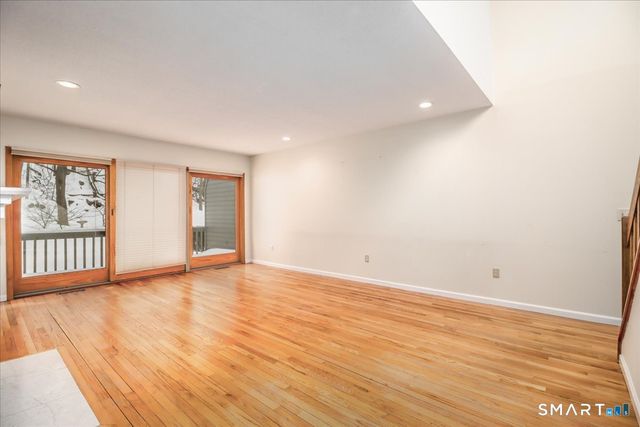 29 Ledgewood Drive 29, Brookfield, CT 06804