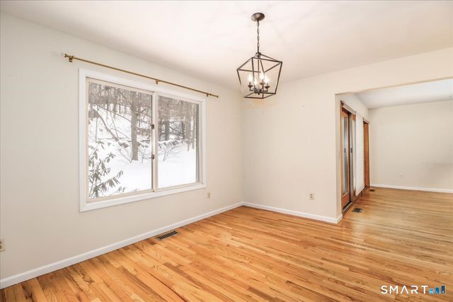 29 Ledgewood Drive 29, Brookfield, CT 06804