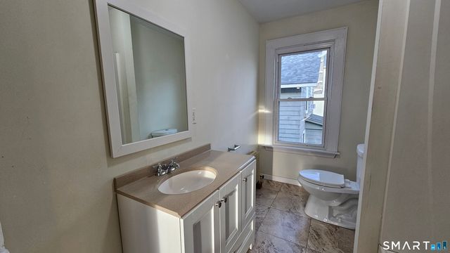 15 Bragaw Street 3, New London, CT 06320