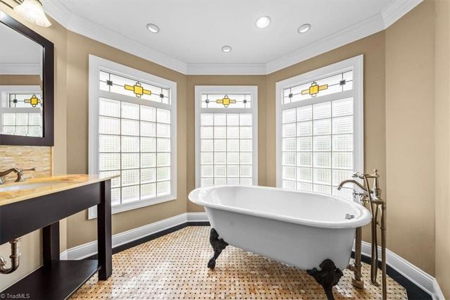 3805 Waldenbrook Road, Greensboro, NC 27407