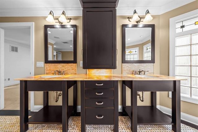 3805 Waldenbrook Road, Greensboro, NC 27407