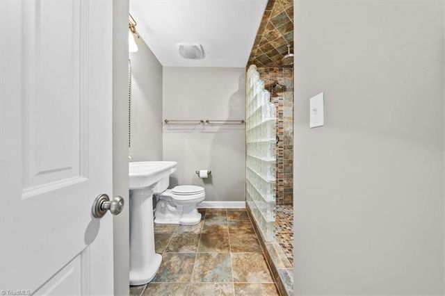 3805 Waldenbrook Road, Greensboro, NC 27407