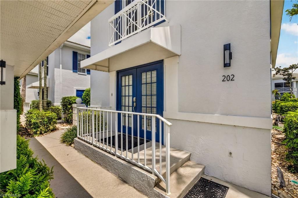 7108 Barrington CIR 202, NAPLES, FL 34108 — photo 3