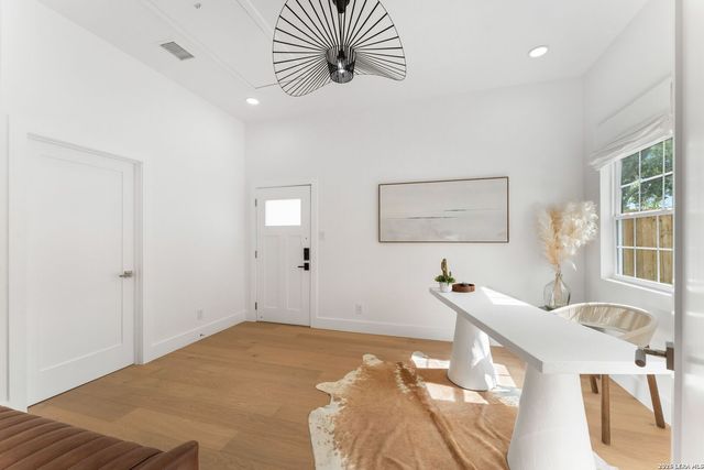 706 Kenilworth, San Antonio, TX 78209