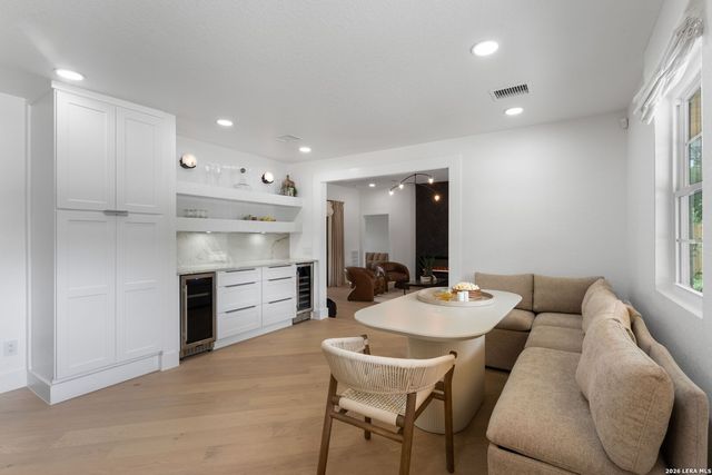 706 Kenilworth, San Antonio, TX 78209