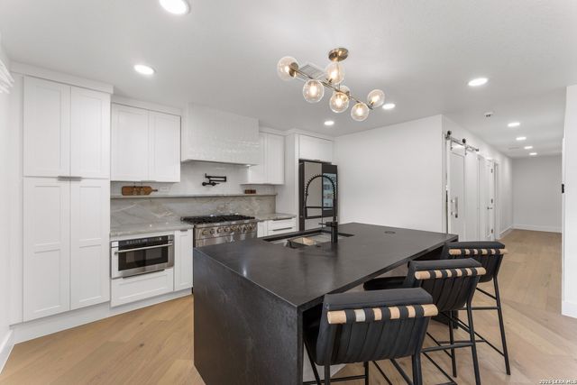 706 Kenilworth, San Antonio, TX 78209