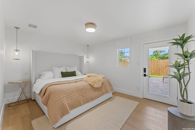 706 Kenilworth, San Antonio, TX 78209