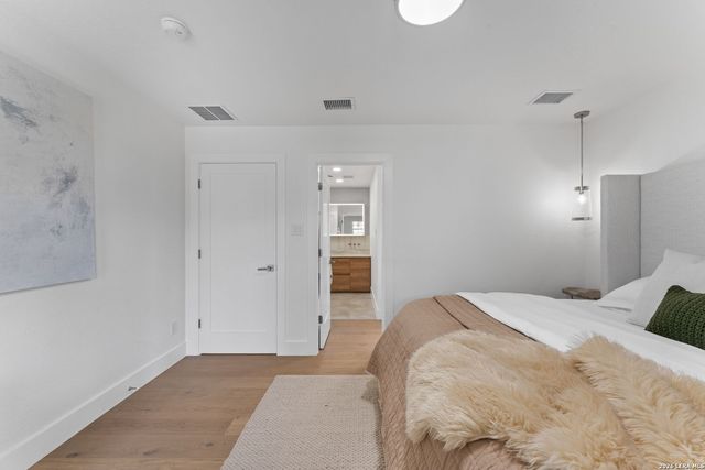 706 Kenilworth, San Antonio, TX 78209