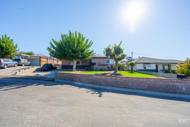 2113 Lantana Way, Bakersfield, CA 93306