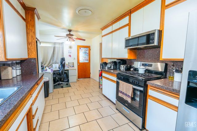 2113 Lantana Way, Bakersfield, CA 93306