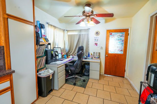 2113 Lantana Way, Bakersfield, CA 93306