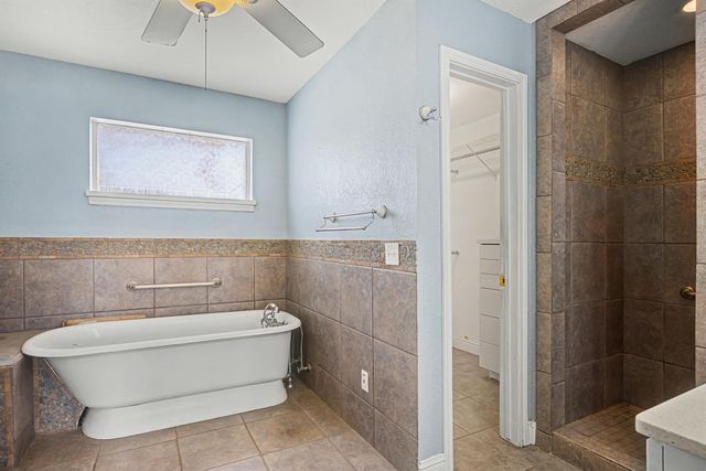 537 Mesa DR, Del Valle, TX 78617