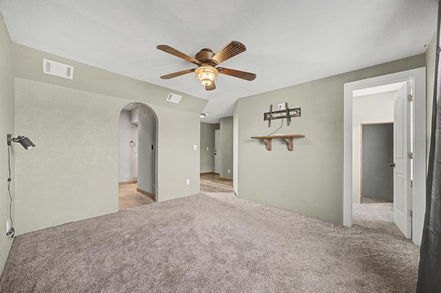 537 Mesa DR, Del Valle, TX 78617