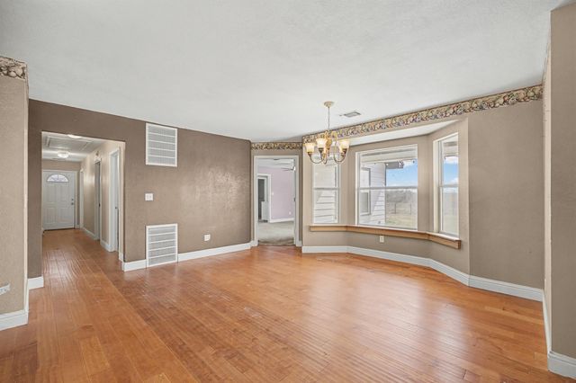 537 Mesa DR, Del Valle, TX 78617