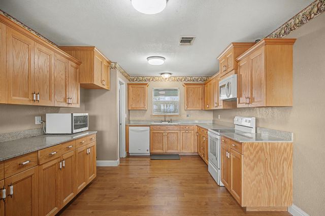 537 Mesa DR, Del Valle, TX 78617