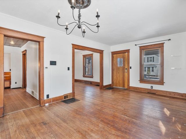 825 E Central Park Avenue, Davenport, IA 52803