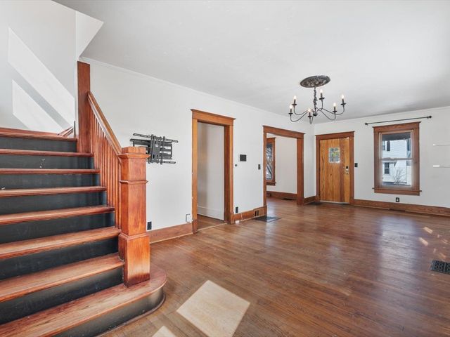 825 E Central Park Avenue, Davenport, IA 52803