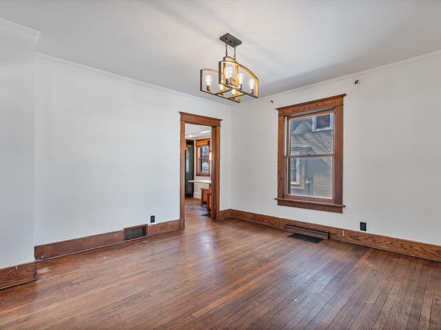 825 E Central Park Avenue, Davenport, IA 52803