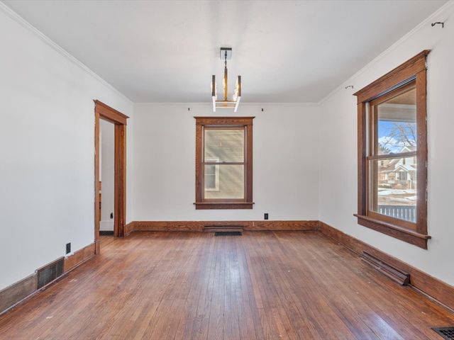 825 E Central Park Avenue, Davenport, IA 52803