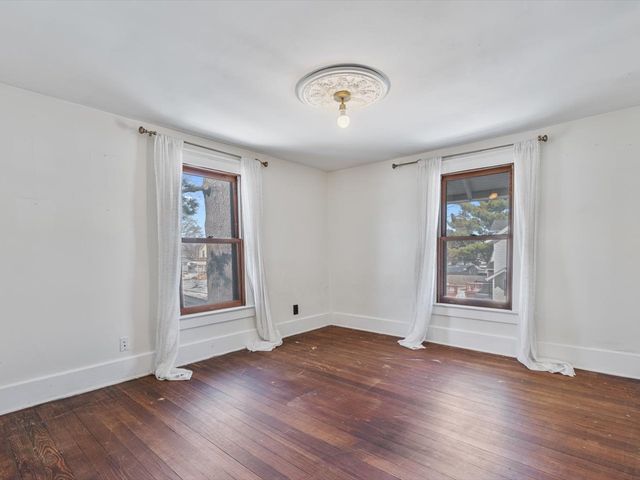 825 E Central Park Avenue, Davenport, IA 52803