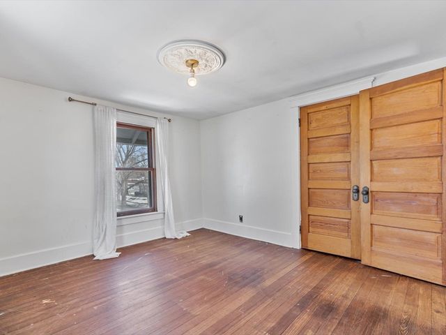 825 E Central Park Avenue, Davenport, IA 52803