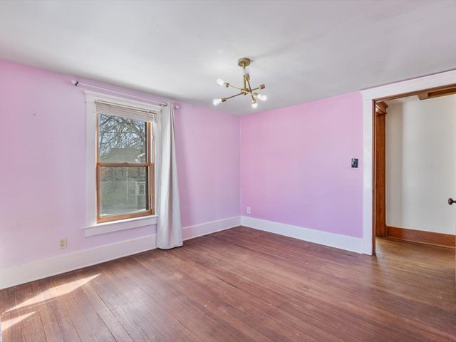 825 E Central Park Avenue, Davenport, IA 52803