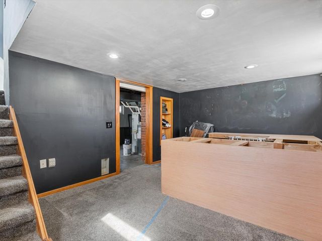 825 E Central Park Avenue, Davenport, IA 52803