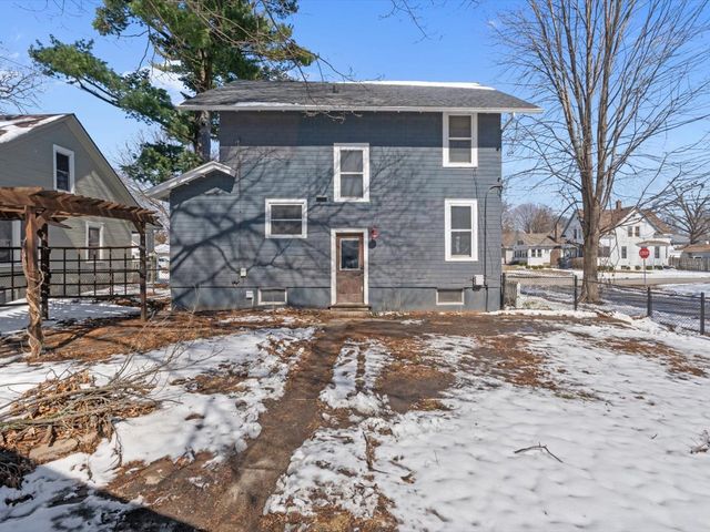 825 E Central Park Avenue, Davenport, IA 52803