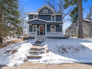 825 E Central Park Avenue, Davenport, IA 52803