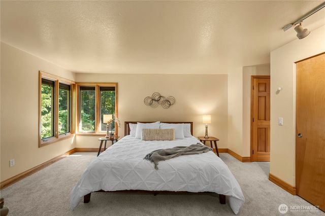 22329 SE 244th Place, Maple Valley, WA 98038