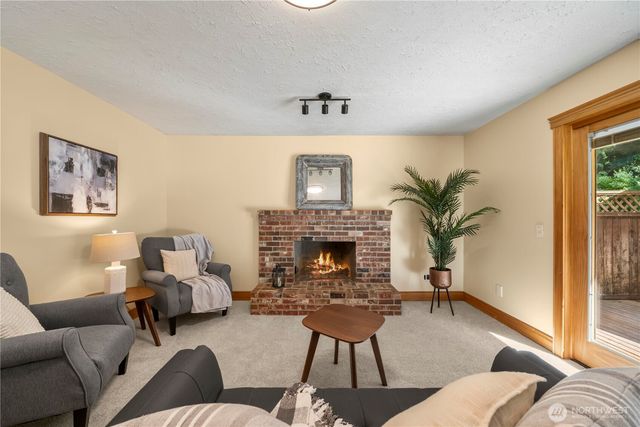 22329 SE 244th Place, Maple Valley, WA 98038