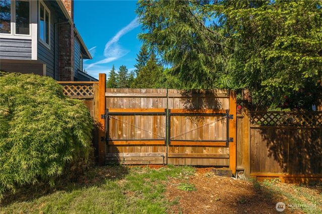 22329 SE 244th Place, Maple Valley, WA 98038