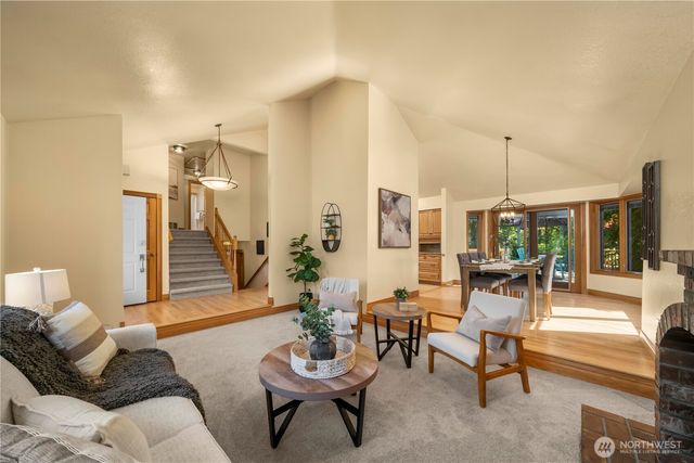 22329 SE 244th Place, Maple Valley, WA 98038