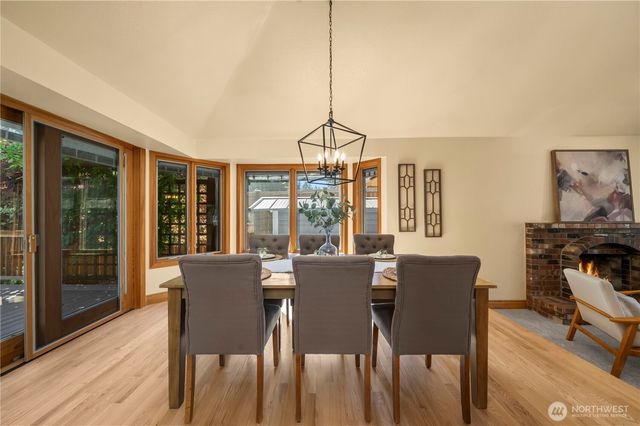22329 SE 244th Place, Maple Valley, WA 98038