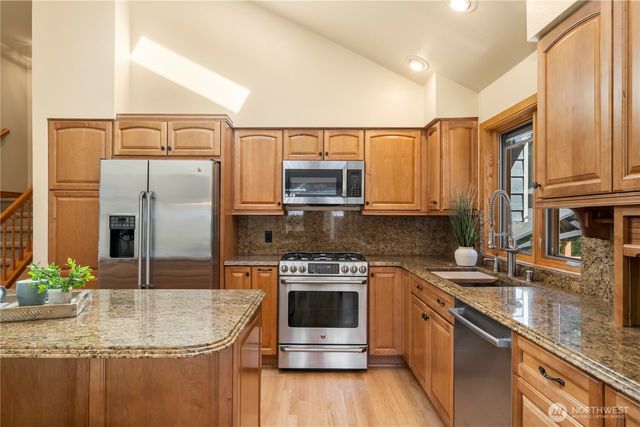 22329 SE 244th Place, Maple Valley, WA 98038