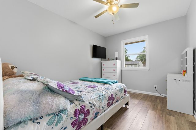 1202 SILVER Lane, Carter Lake, IA 51510