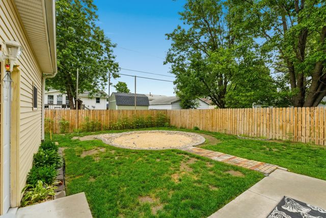 1202 SILVER Lane, Carter Lake, IA 51510