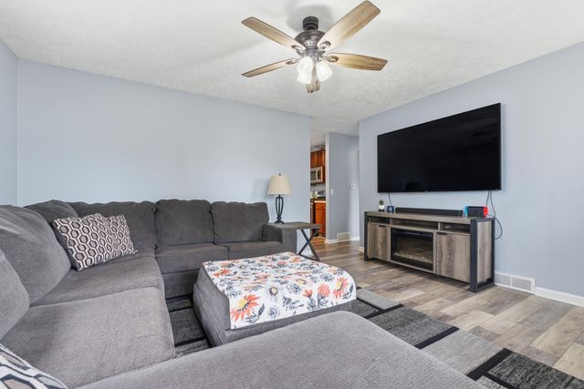 1202 SILVER Lane, Carter Lake, IA 51510