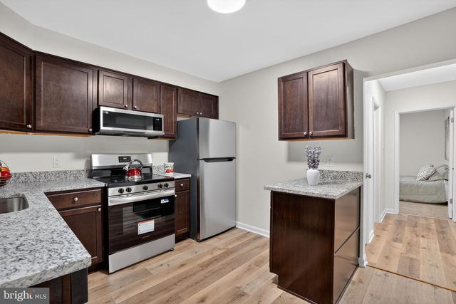 318 HOLY CROSS RD, Baltimore, MD 21225