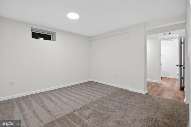 318 HOLY CROSS RD, Baltimore, MD 21225