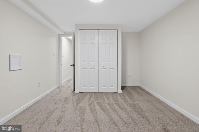 318 HOLY CROSS RD, Baltimore, MD 21225