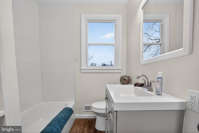 318 HOLY CROSS RD, Baltimore, MD 21225