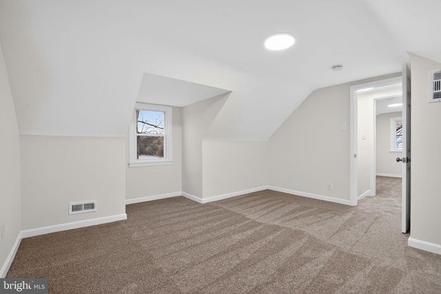 318 HOLY CROSS RD, Baltimore, MD 21225