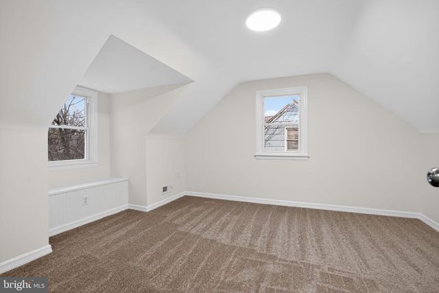 318 HOLY CROSS RD, Baltimore, MD 21225