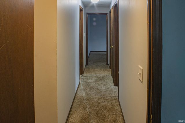 2712 Rolling Meadows Lane, New Haven, IN 46774