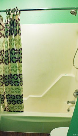 2712 Rolling Meadows Lane, New Haven, IN 46774