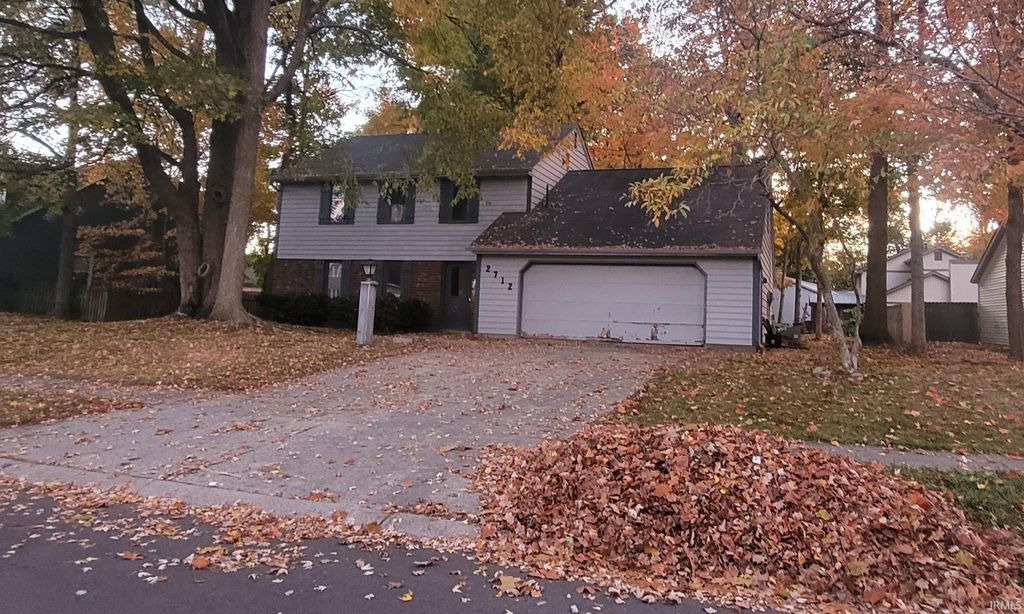2712 Rolling Meadows Lane, New Haven, IN 46774