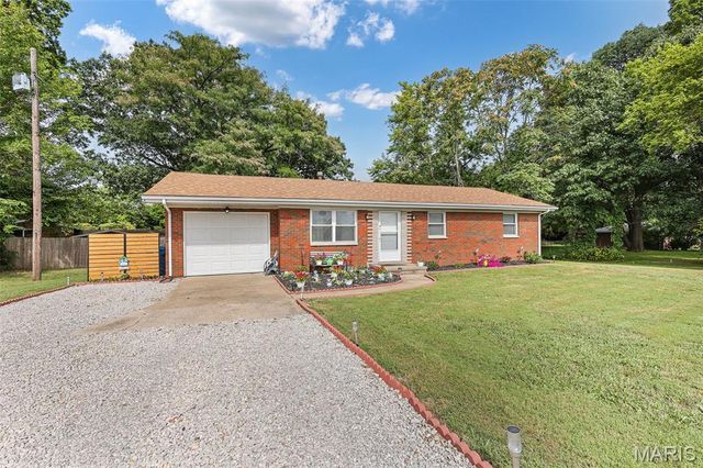 102 Toni Court, Collinsville, IL 62234