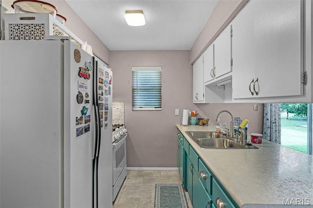 102 Toni Court, Collinsville, IL 62234